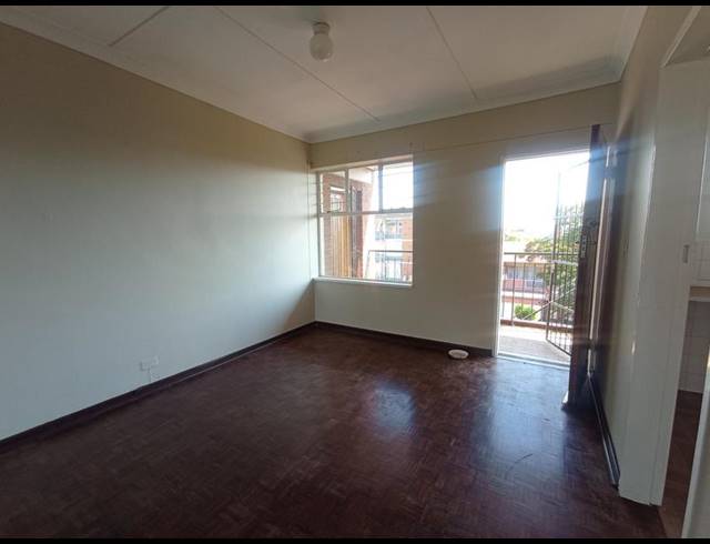 1 BEDROOM PROPERTY TO RENT IN FLORIDA LAKE